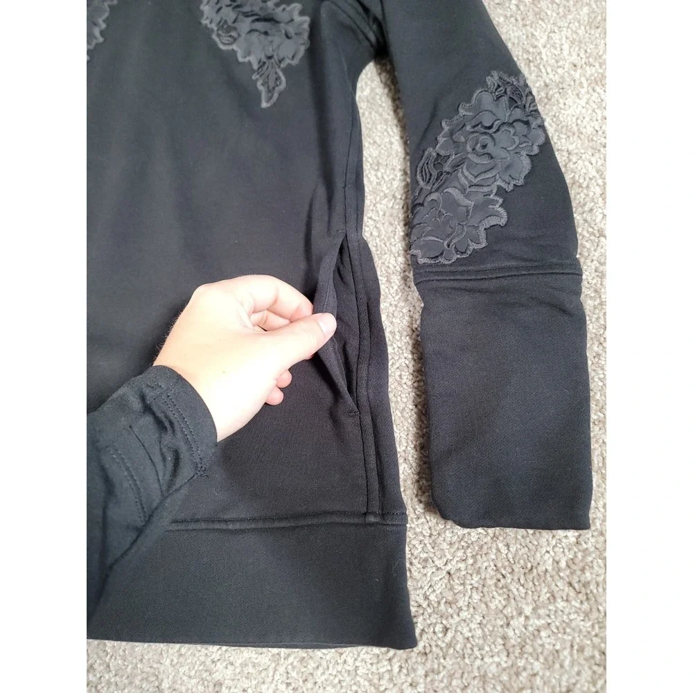Lululemon Embroidered To You Tunic Sweatshirt Sz 2 Black Turtleneck Y2K Floral