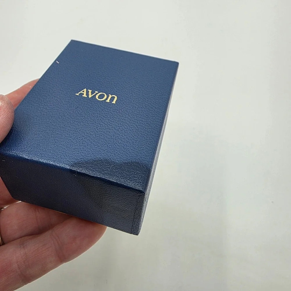 Avon step back