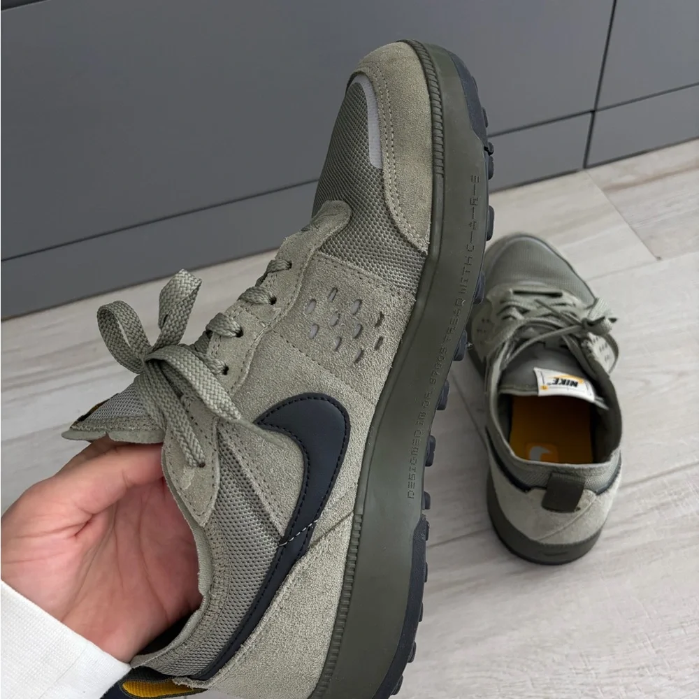 Nike men’s sneakers