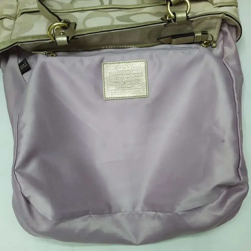 Coach signature cream