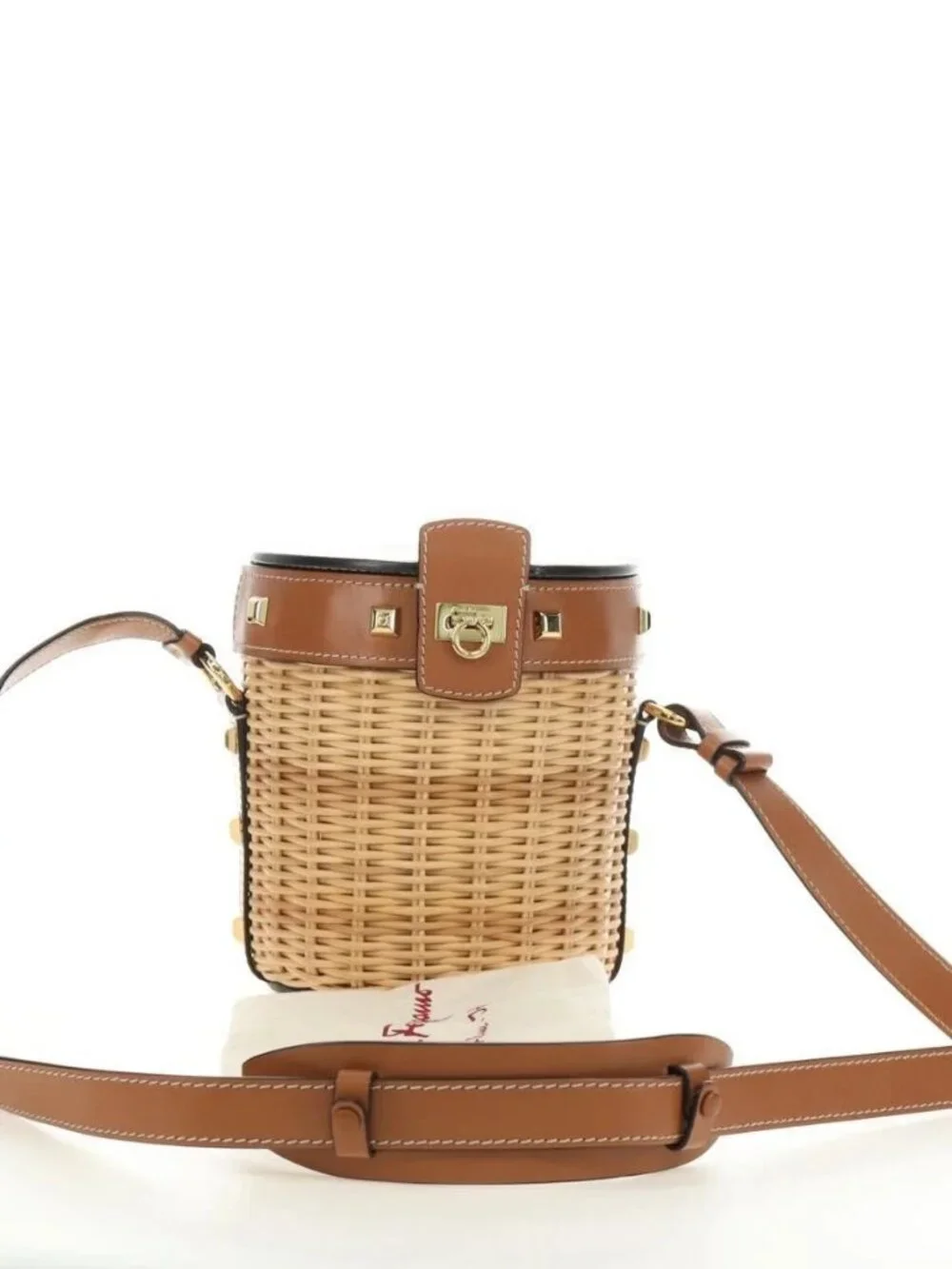 Salvatore Ferragamo brand	salvatore ferragamo
