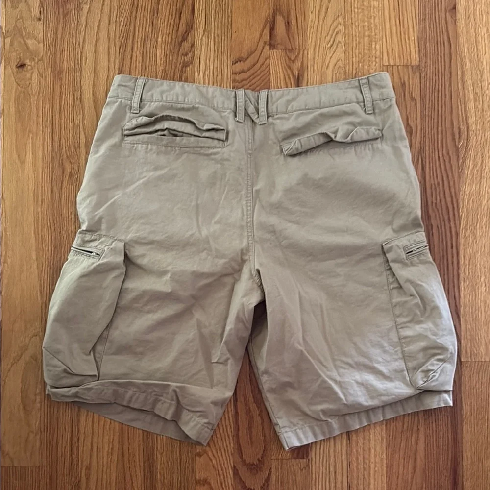Nike Men's Tan Cargo Zipper Pocket Shorts Size 32 M