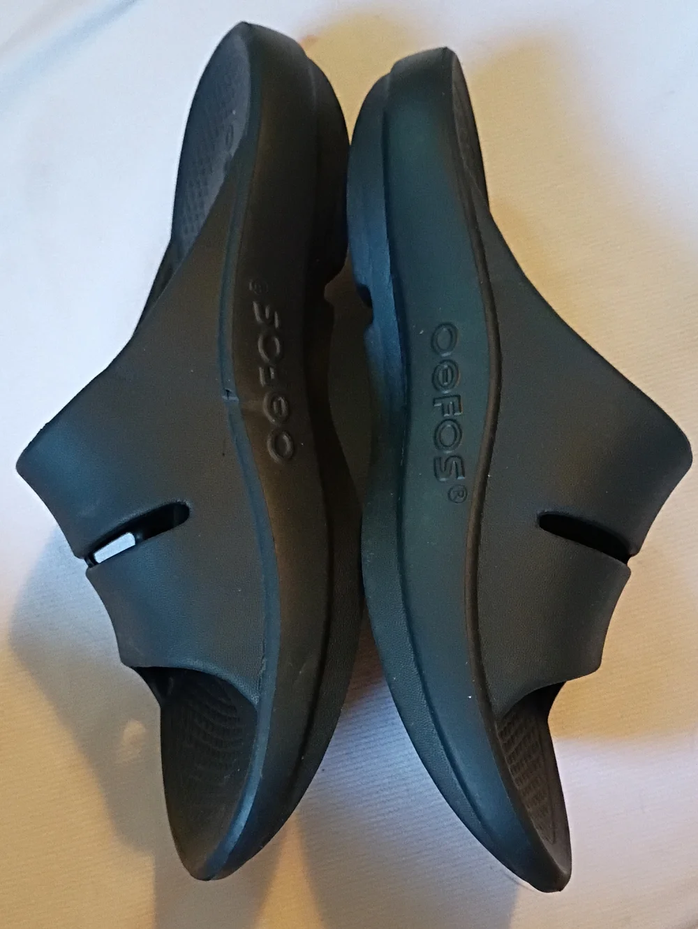 OOFOS women slide