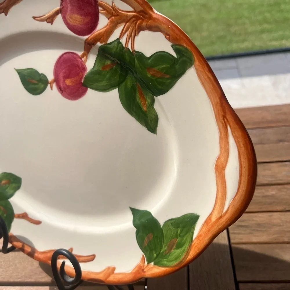 Franciscan apple serving