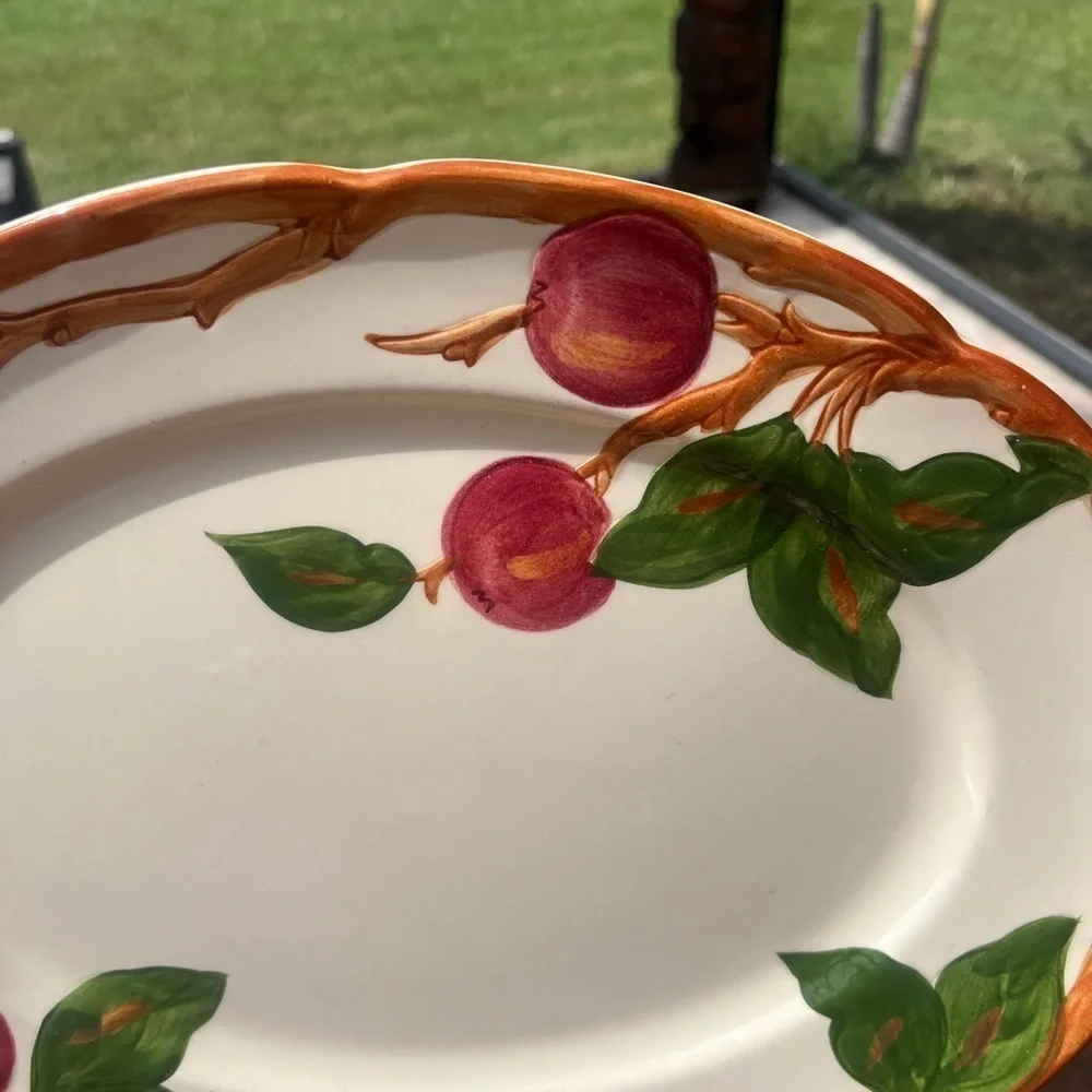 Franciscan apple serving