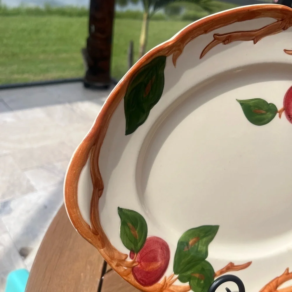 Franciscan apple serving