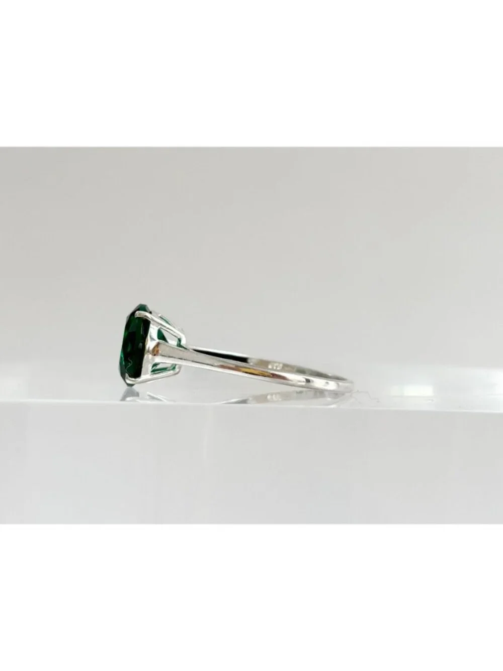 Green Tourmaline Round Cut Solitaire Sterling Silver 925 Vintage Ring - sz 10