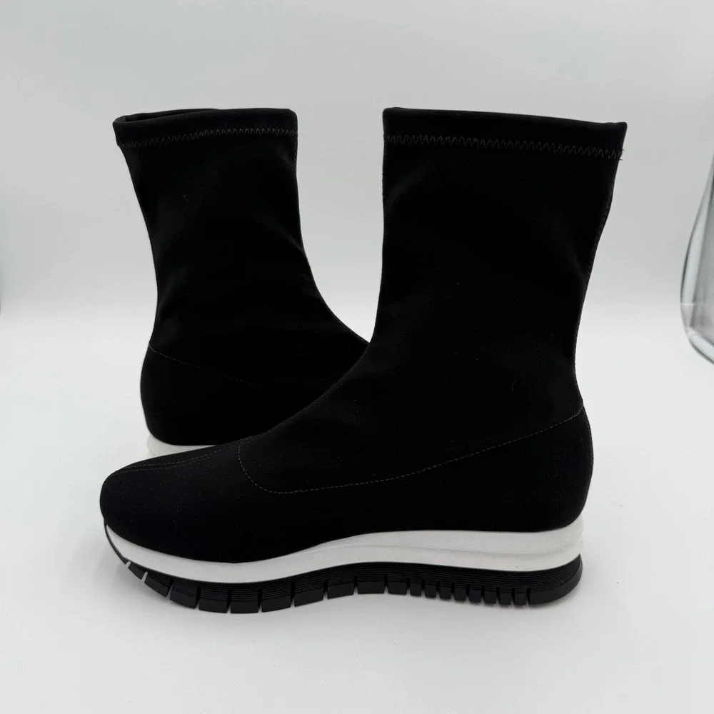 NWOT La‎ Canadienne Nina Pull On Sock Boots City Dry Bootie 10 Black Platform