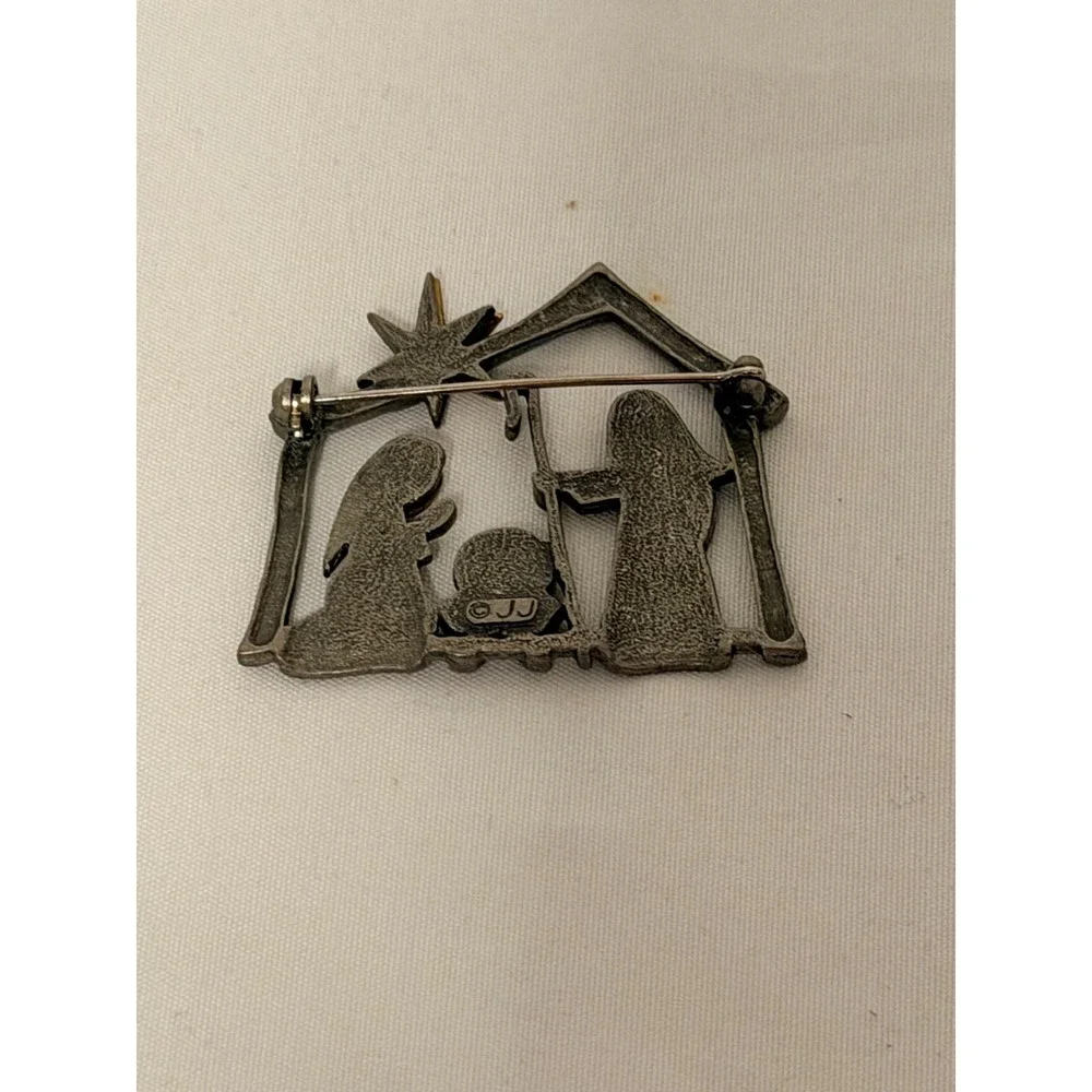 JJ Nativity Brooch Pewter Gold Tone Artifacts 1986 Christmas Pin Vintage