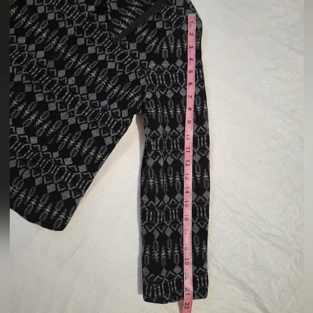 PENDLETON  VIRGIN WOOL Black and Gray Patterned Blazer