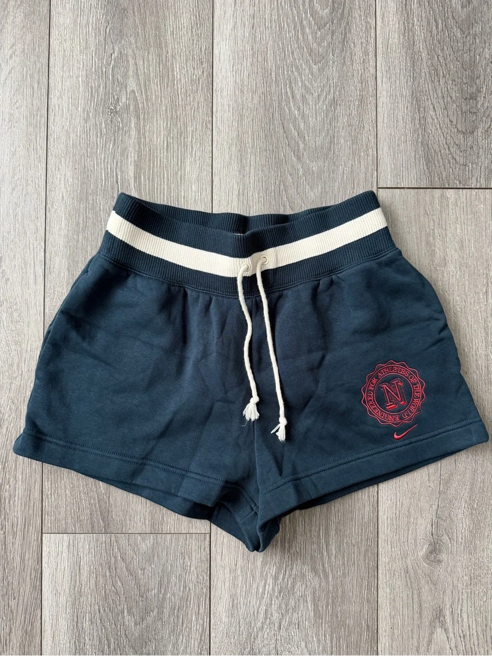 Nike Women’s Sportswear Phoenix Fleece High-Waisted Campus Shorts