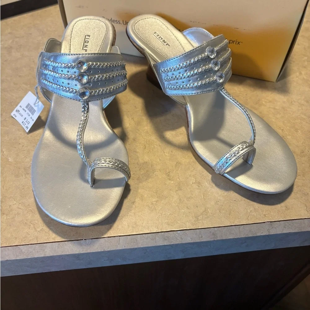 Fioni silver jeweled wedges 8.5