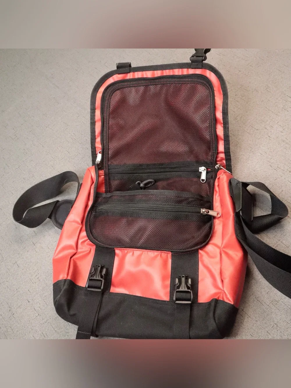 The North Face compact messenger
