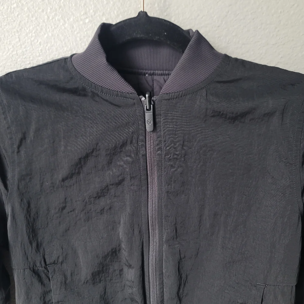 Lululemon Reversible Non-Stop Bomber Jacket LW4CBYS Size 2 In Black