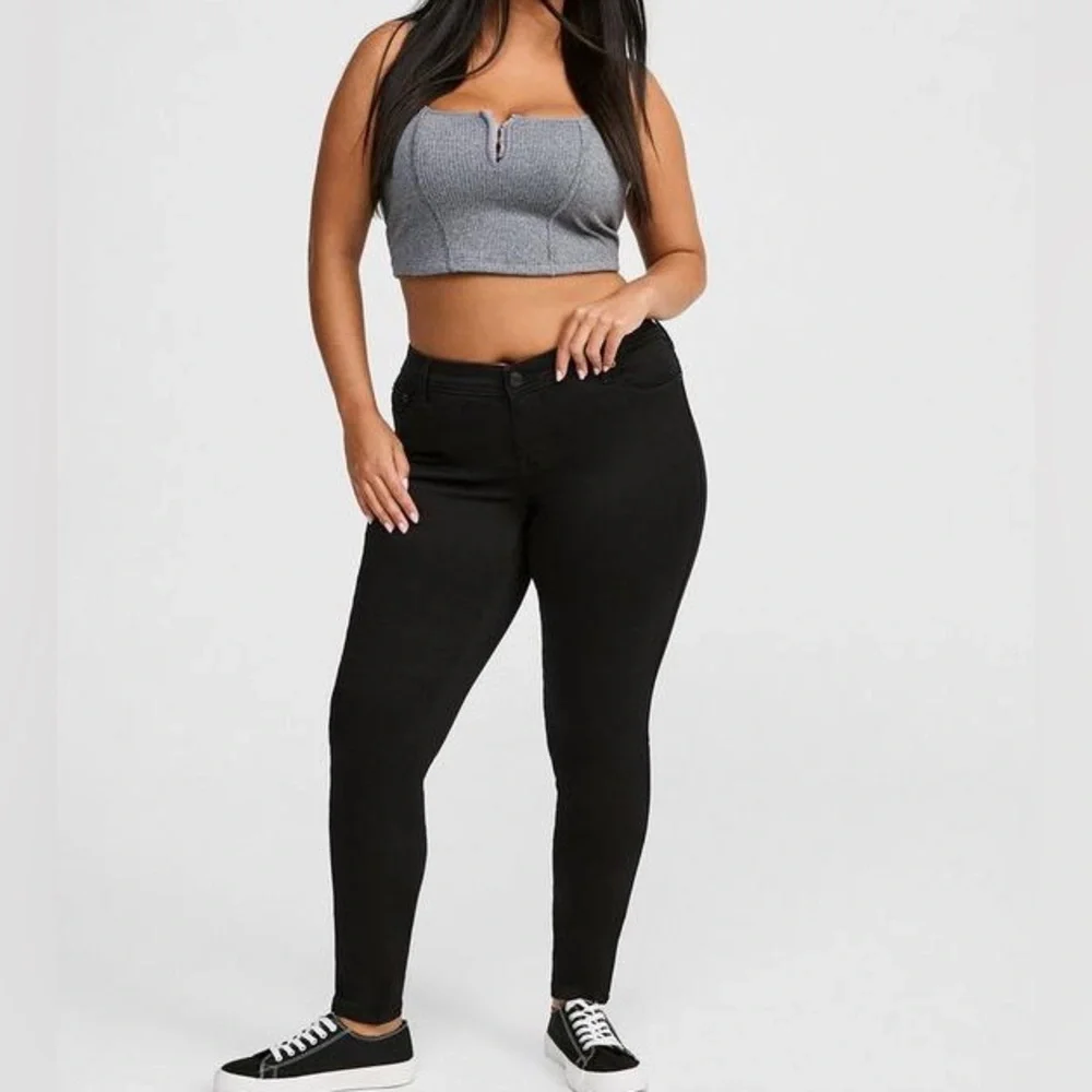 torrid take size short