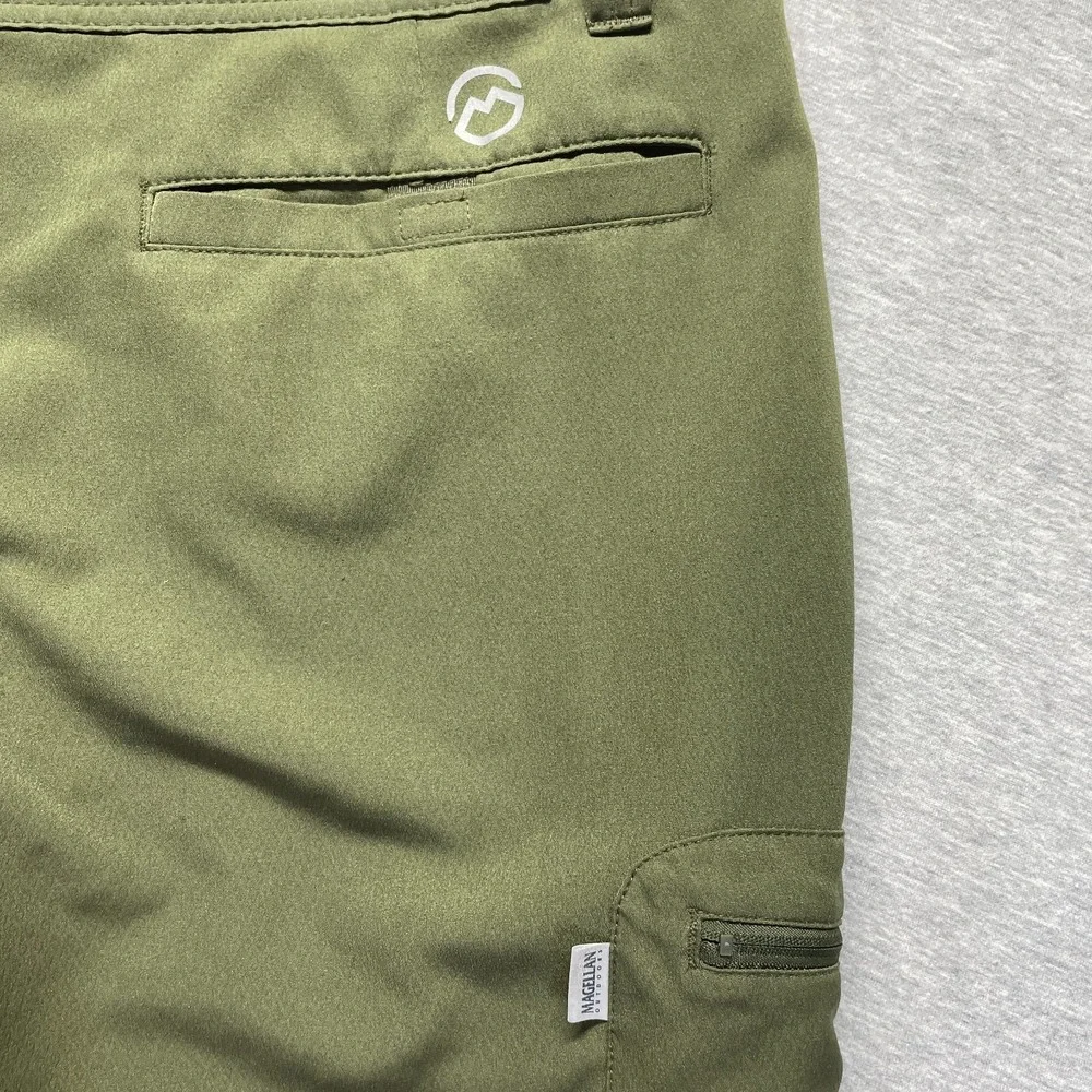 Magellan Outdoors Fish Gear Fishing Chino Shorts Mens 40 Green Water Resistance