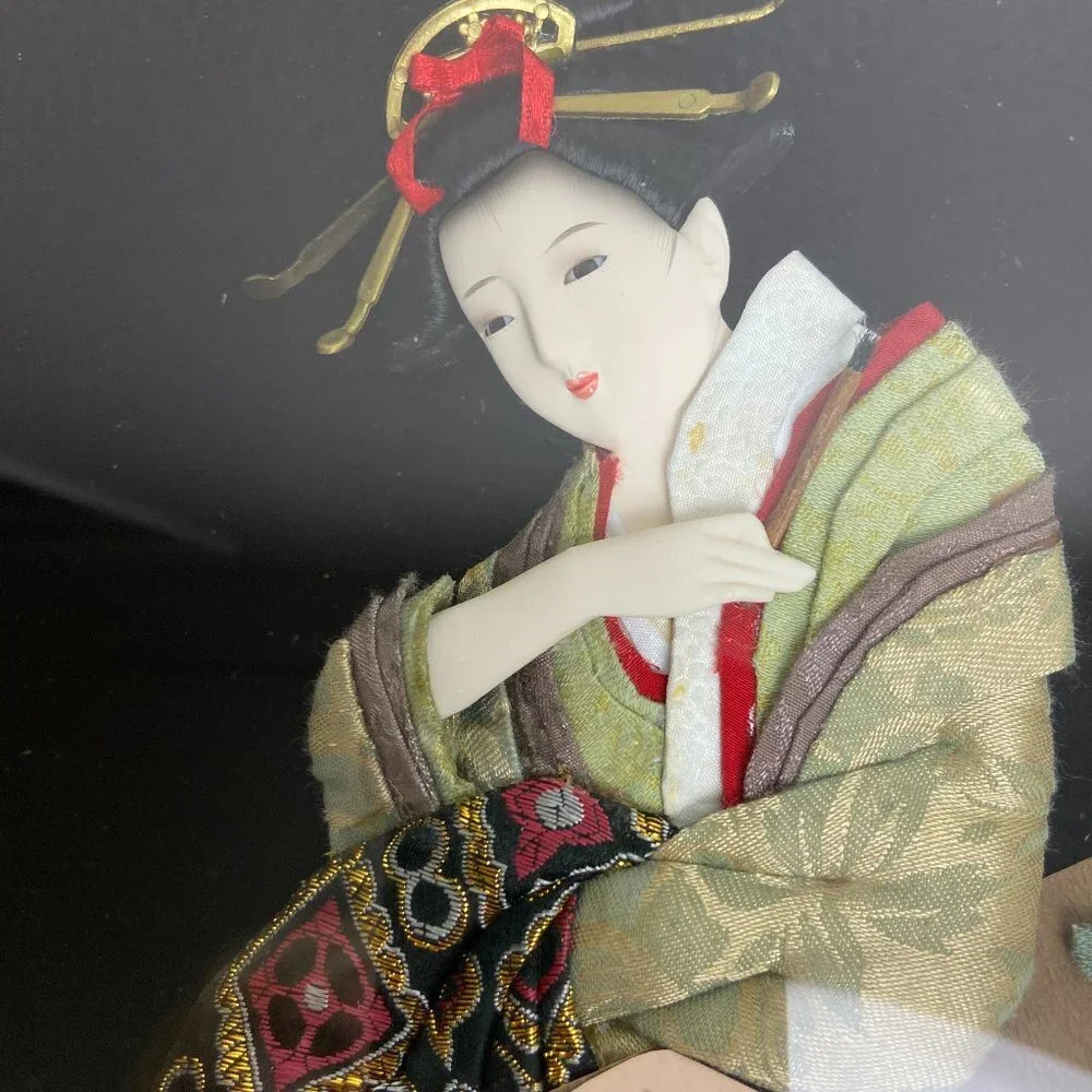 3D Geisha Shadow Box 17