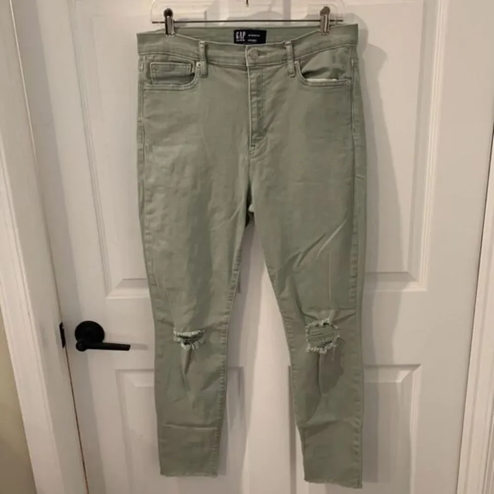 Gap Denim Women's size 30‎ Green Ripped Distressed Skinny Leg Girlfriend Jeans