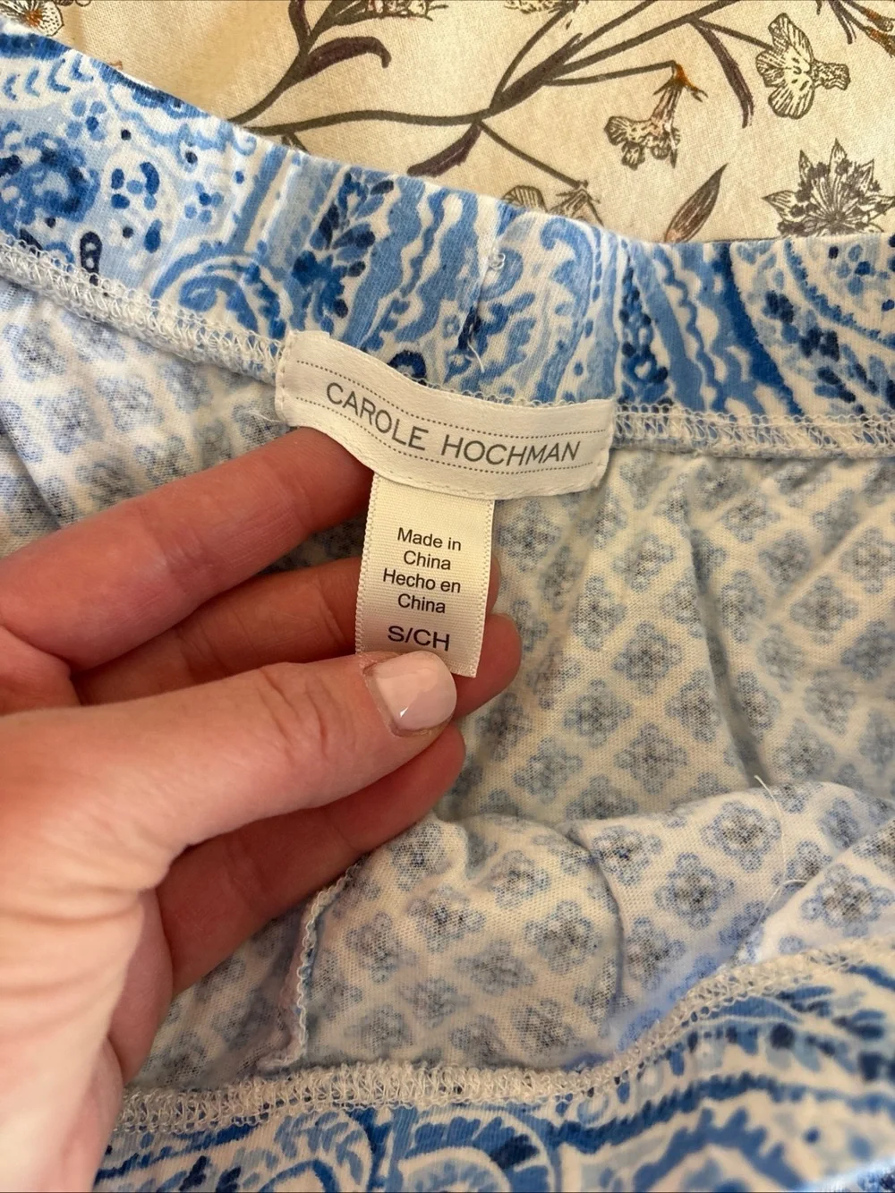 Carole Hochman sz S ladies cotton V-Neck Top with Blue Patterned lounge shorts