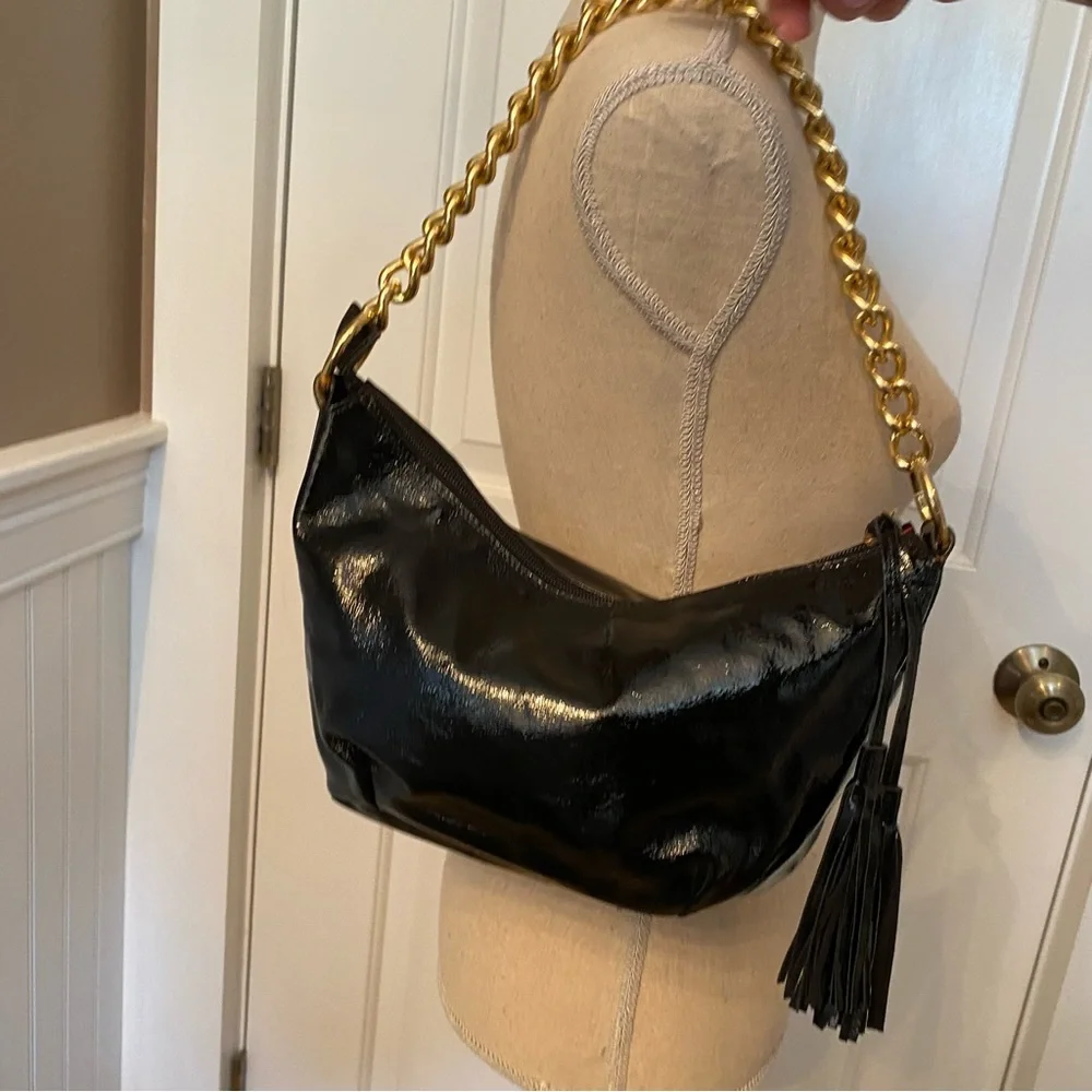 MAURIZIO TAIUTI BAG HOBO SHOULDER BLACK PATENT LEATHER ITALY GOLD CHAIN STRAP