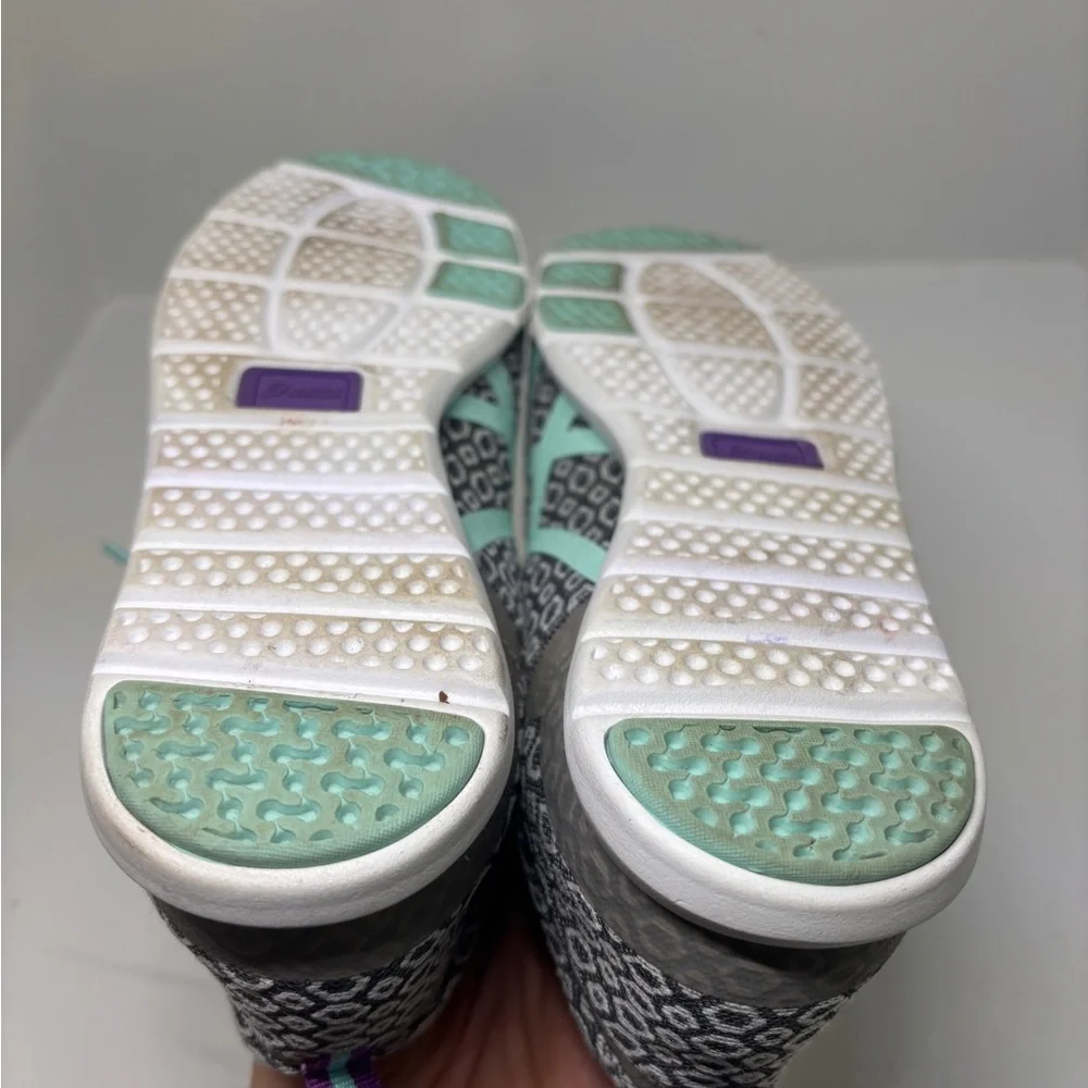 Asics metrolyte women’s