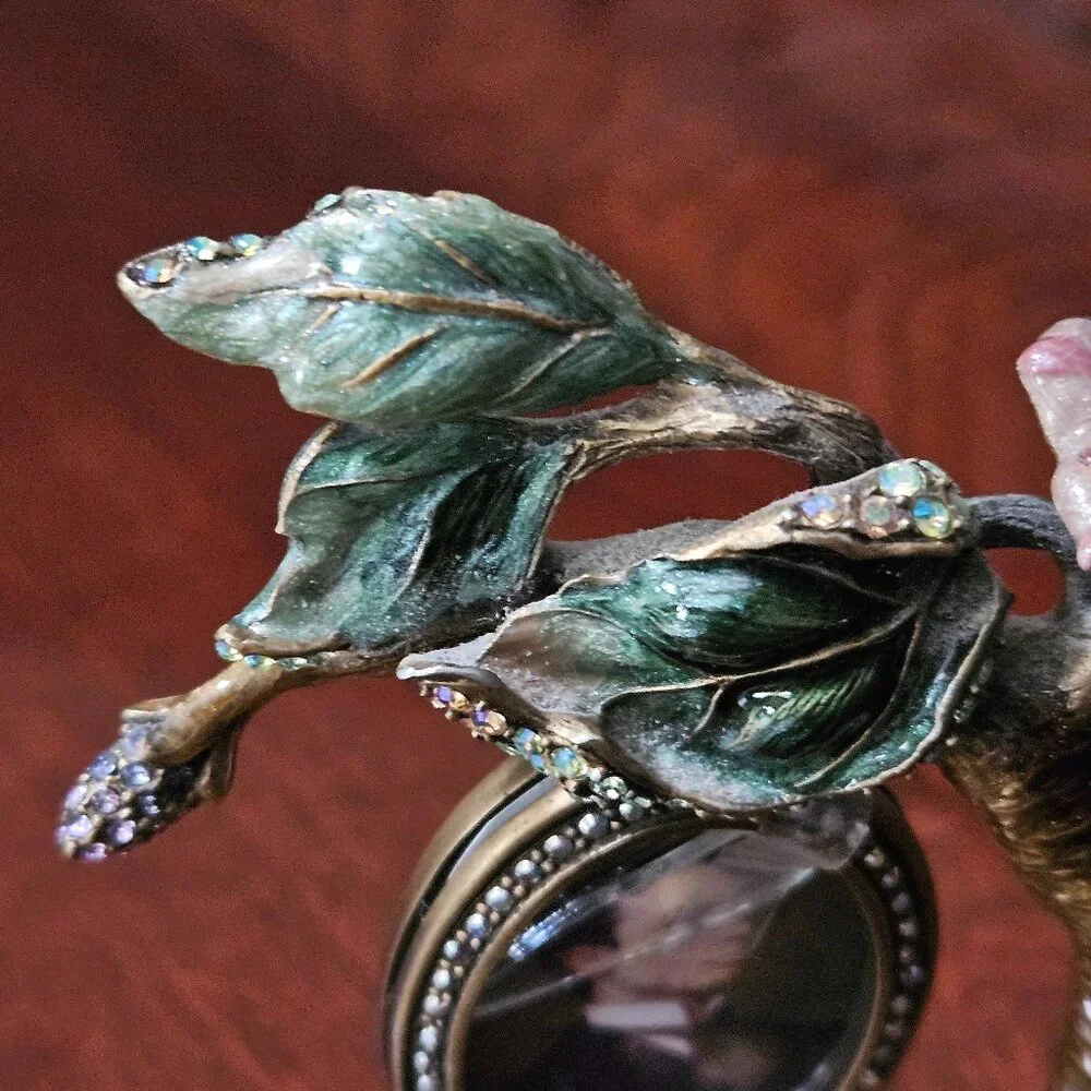 Jay Strongwater fabulous years piece