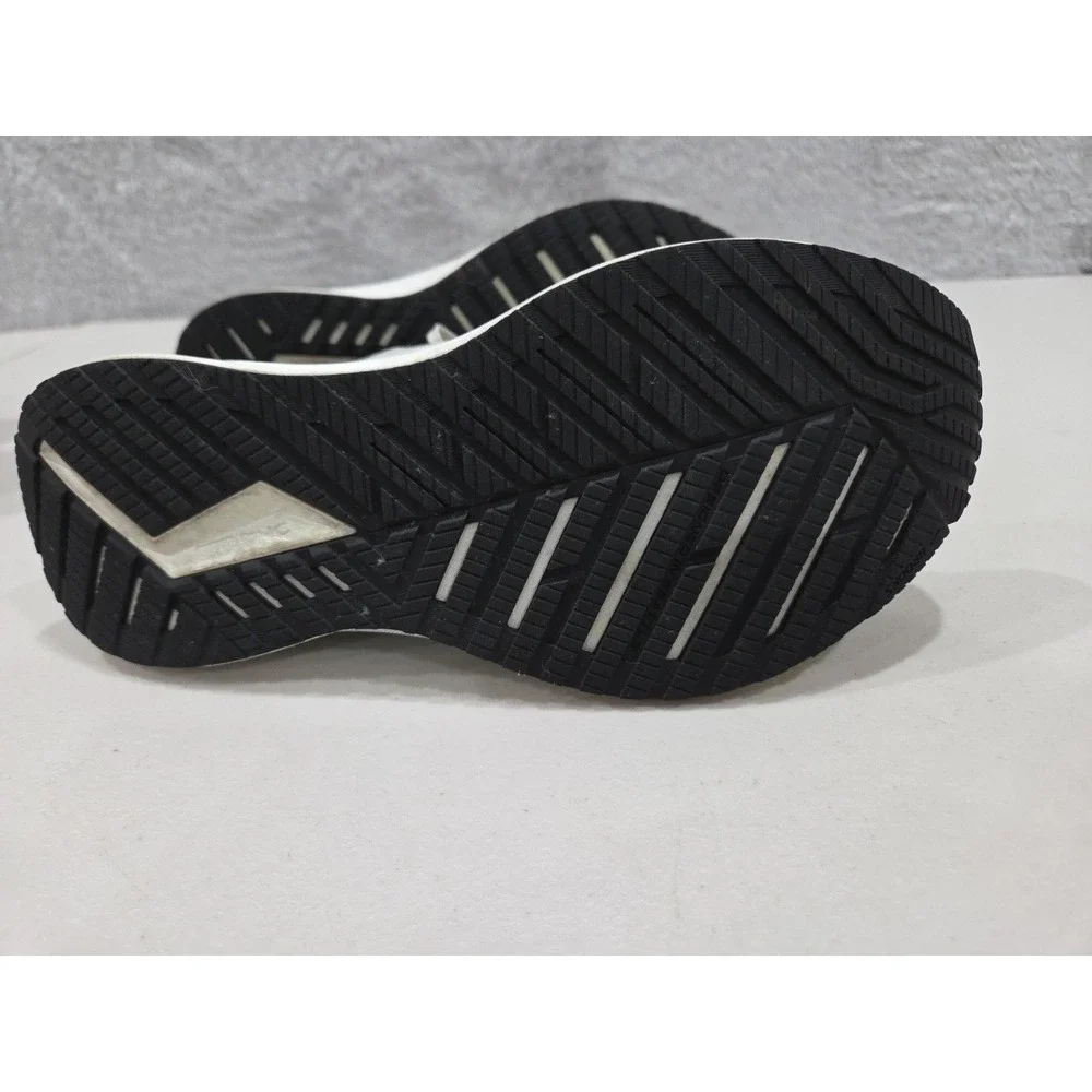 Brooks bedlam women