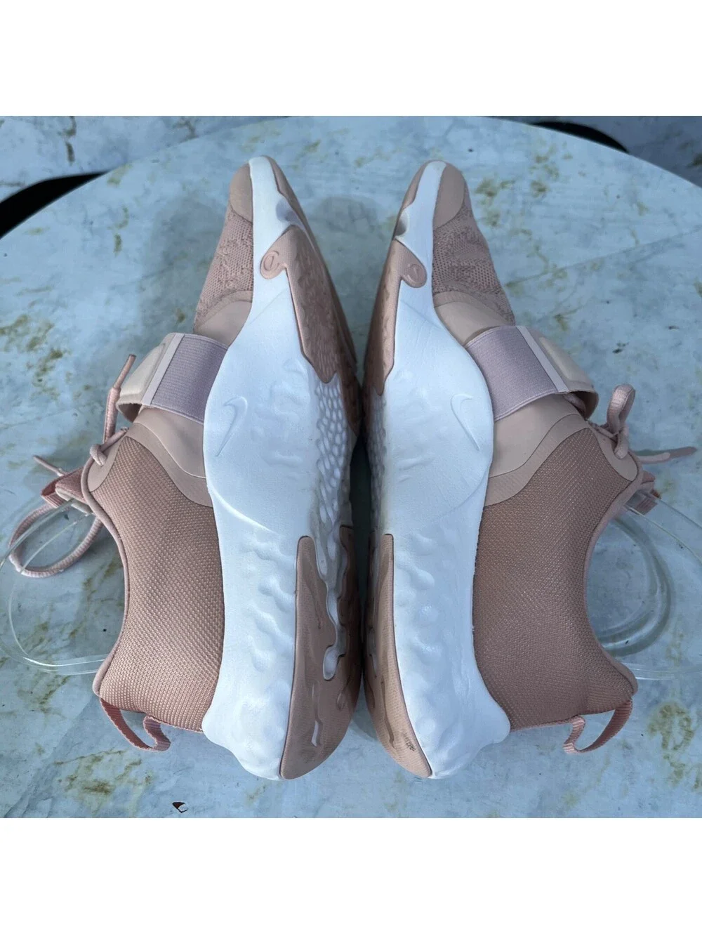 Nike strap discoloration