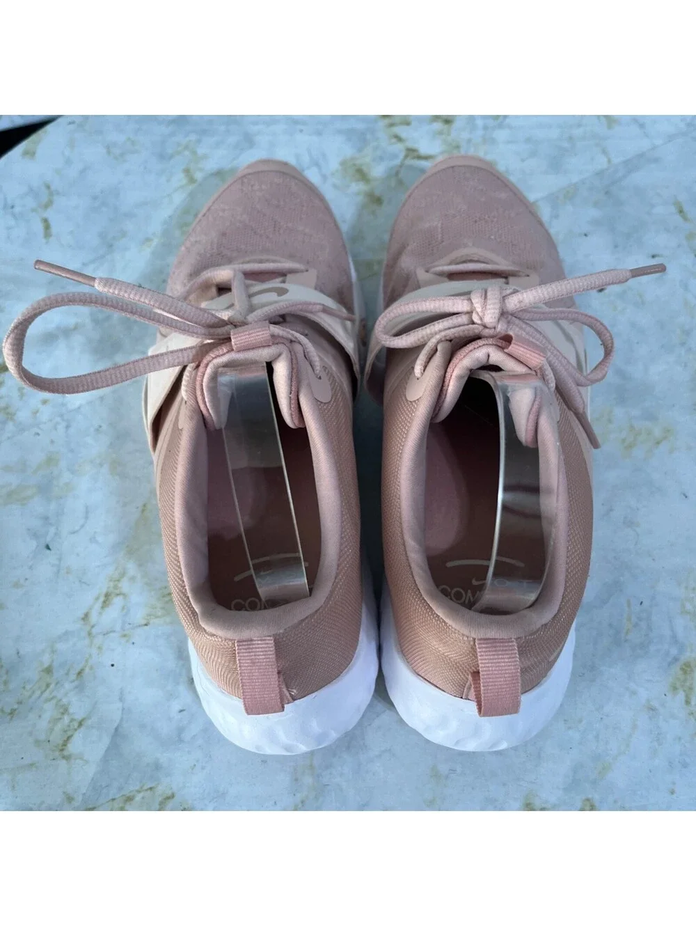 Nike strap discoloration