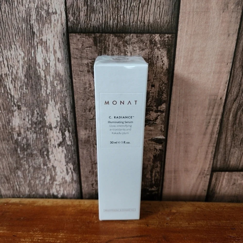 Monat C. Radiance Illuminating Serum