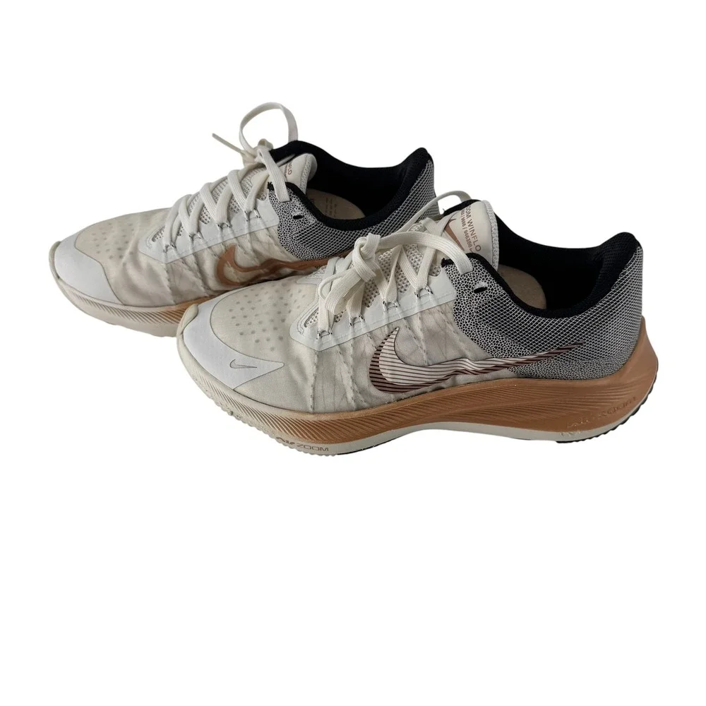 Nike Air Zoom Winflo 8 Womens Running Shoes White Bronze DA3056-101 7.5