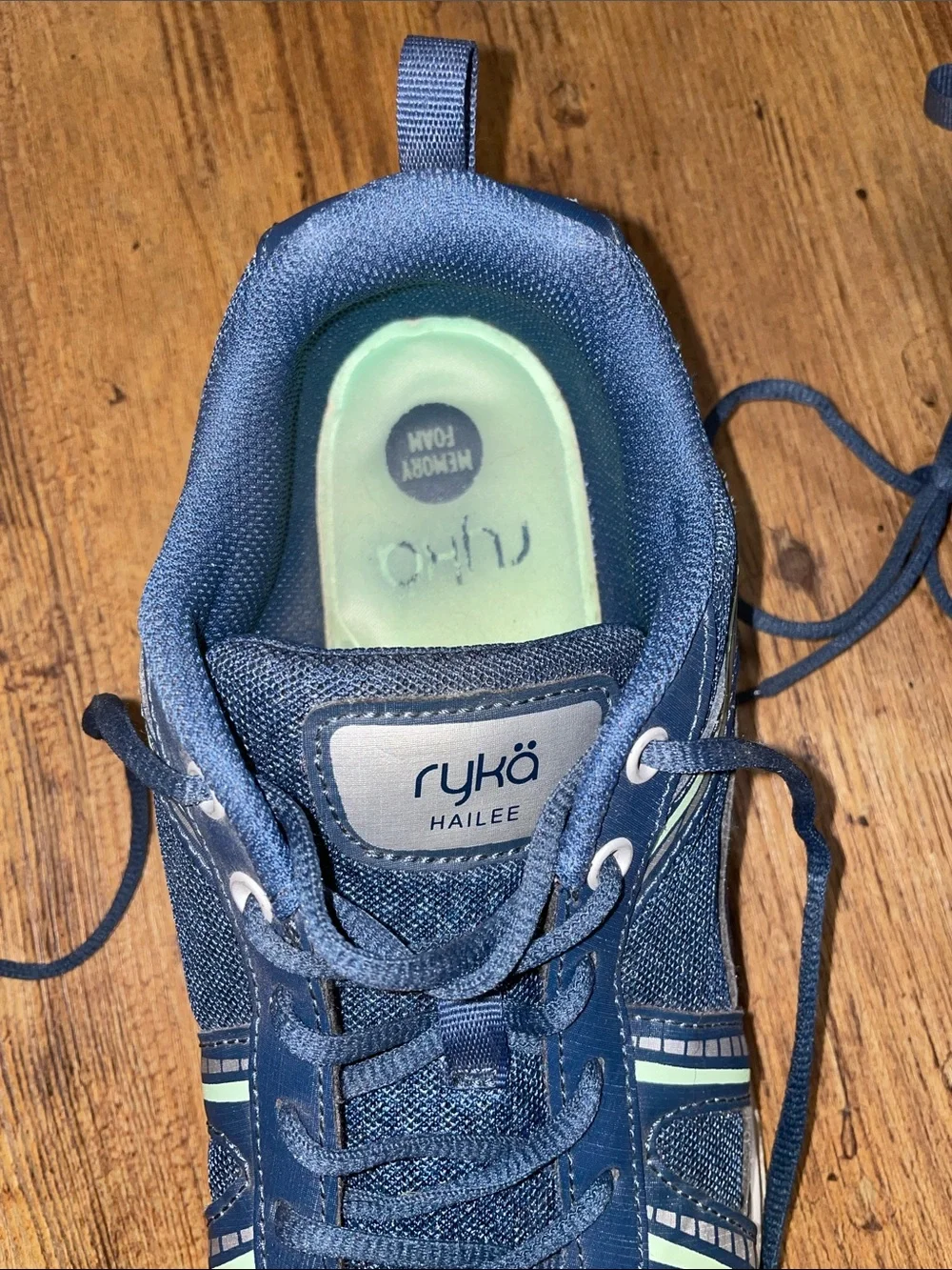 Ryka green closure