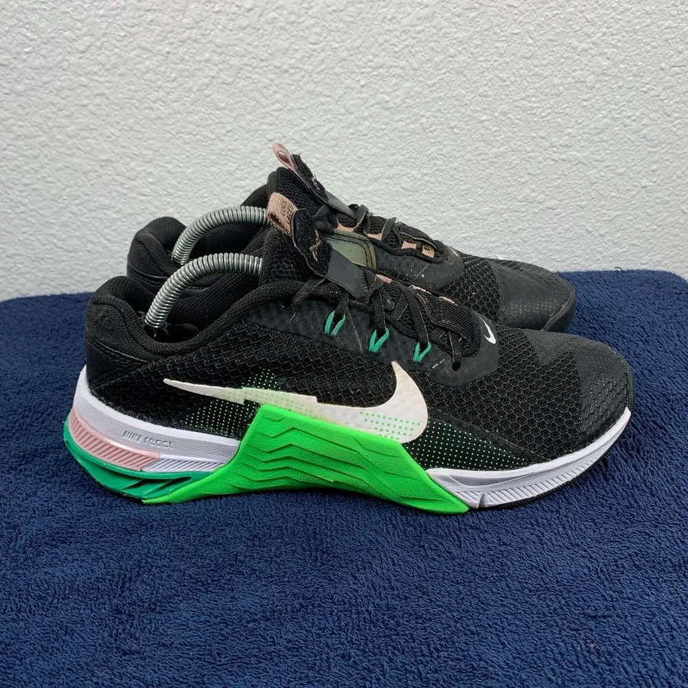 Nike Metcon 7 Womens 7.5 Black Green Strike Lace Lock Training Crossfit Shoes