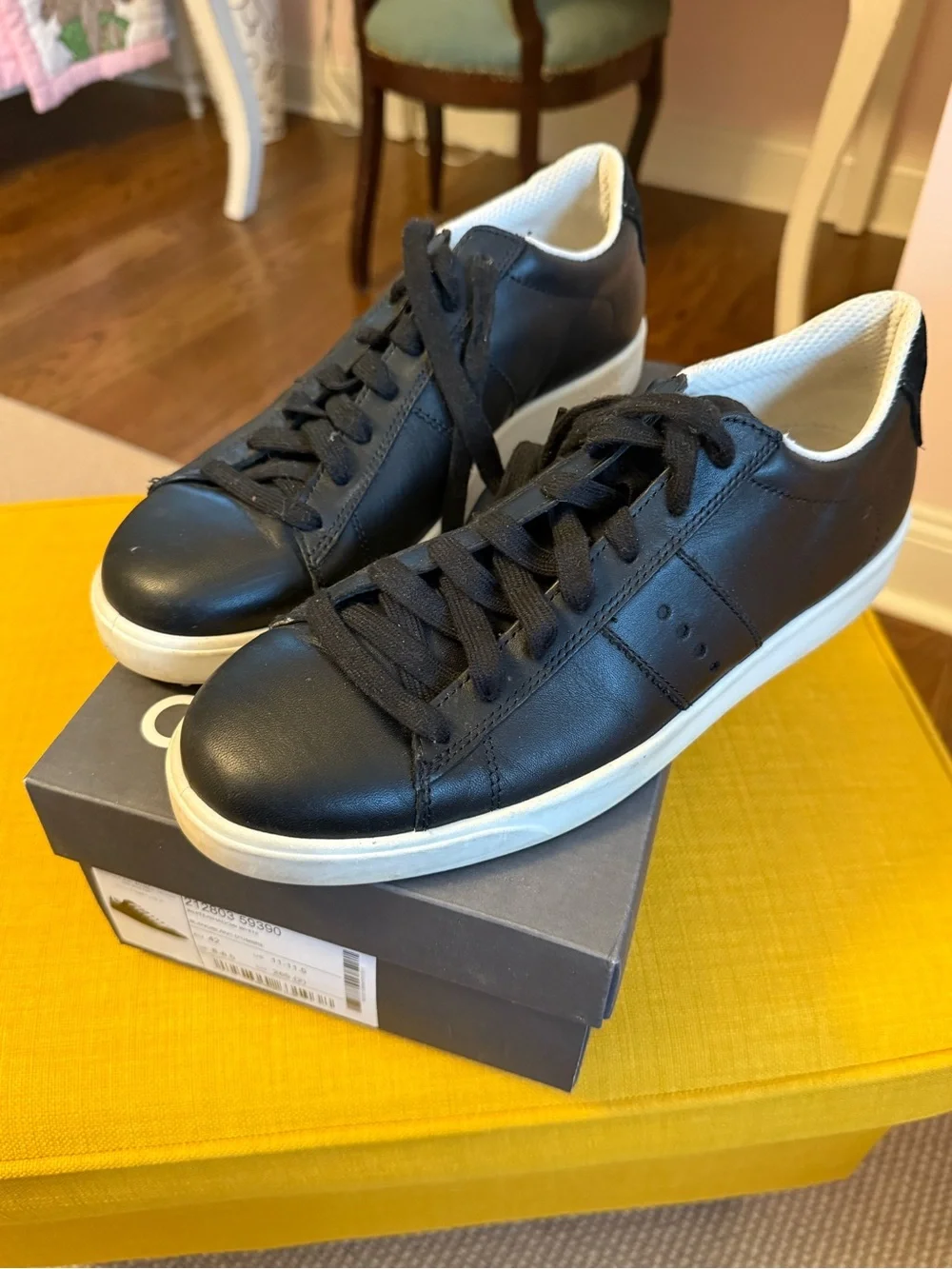 ECCO Street Lite Women's Leather Trainer