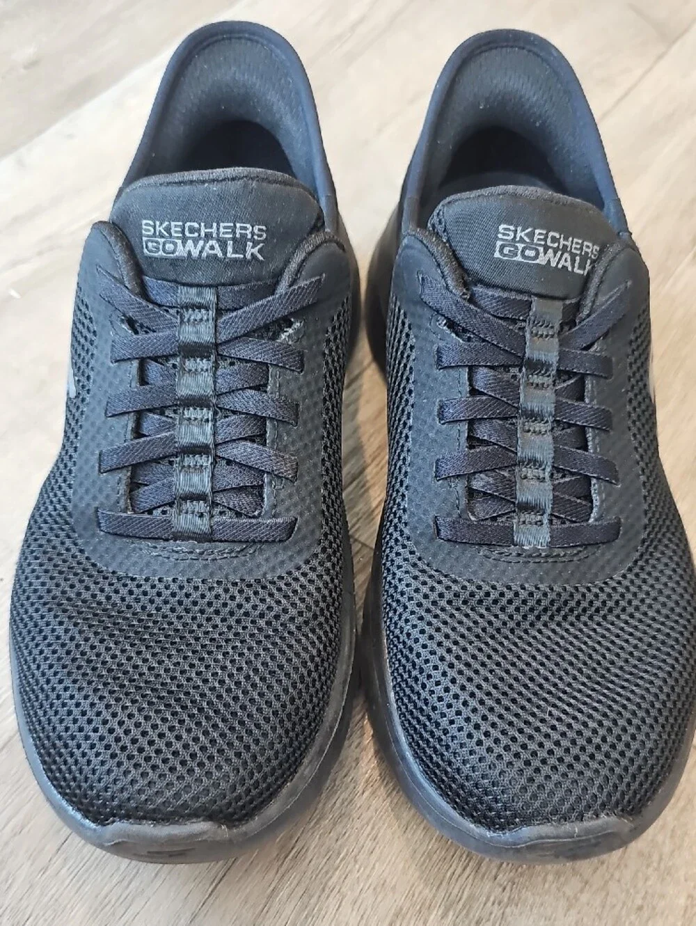 Skechers wear laces