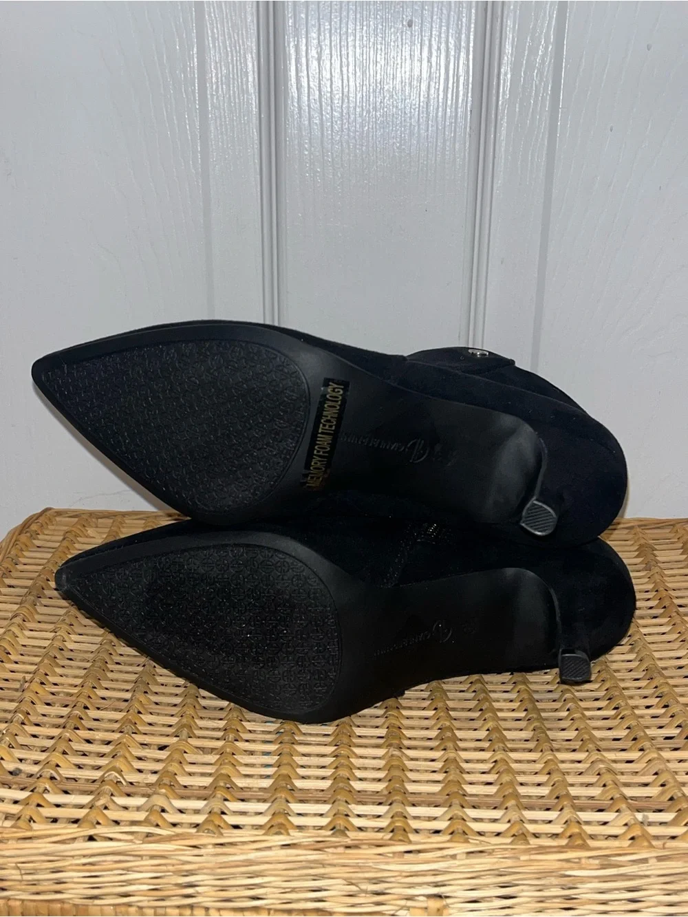 Giani Bernini rubber ankle pair