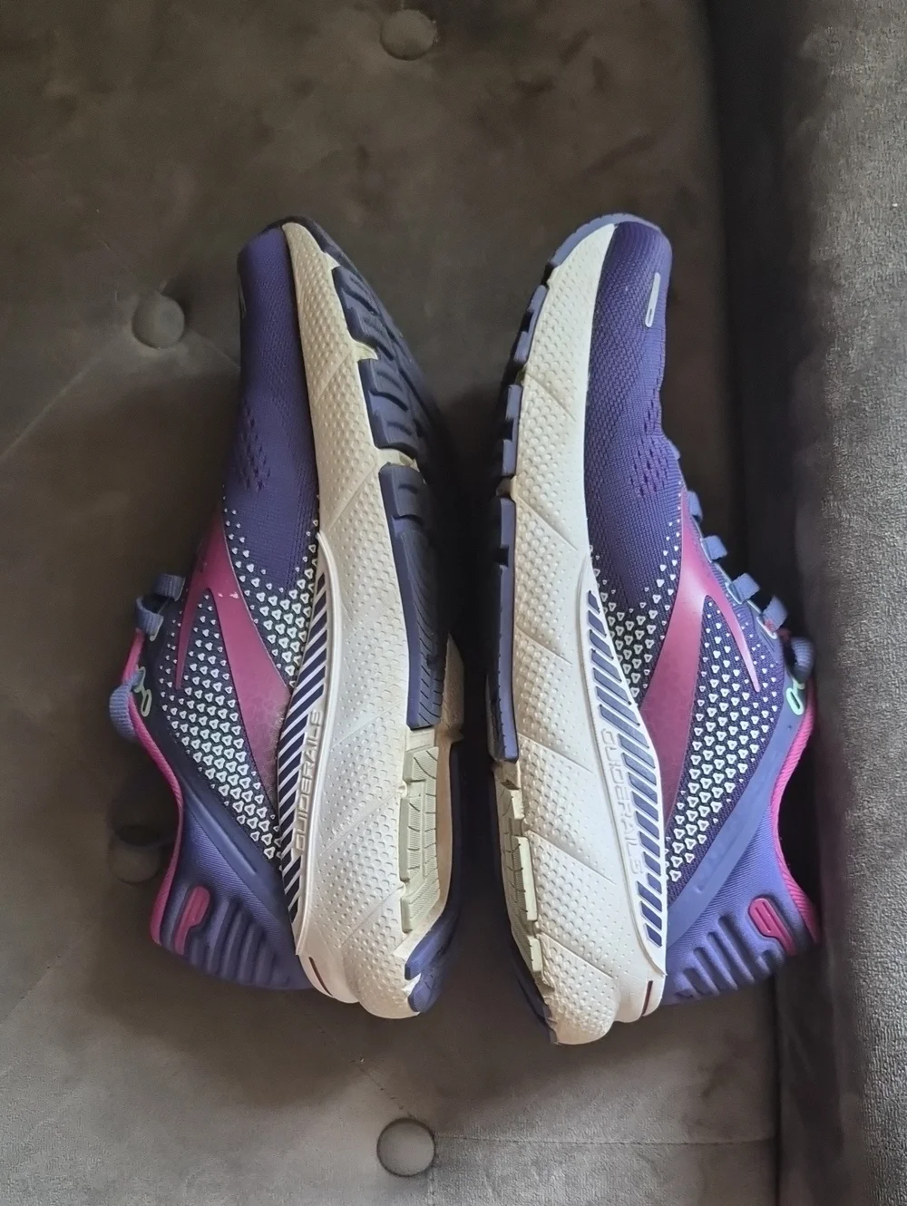 Brooks stylish 22