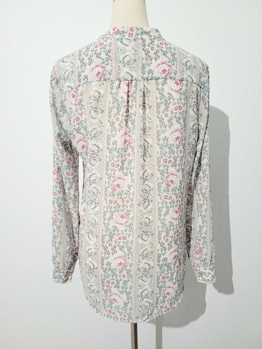 Kut from the Kloth Floral Stripe Blouse in Ivory, Pink, Gray