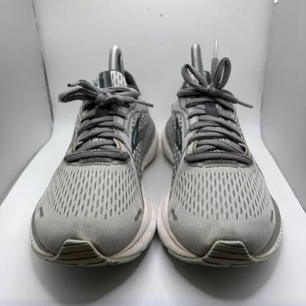 Brooks women’s gray