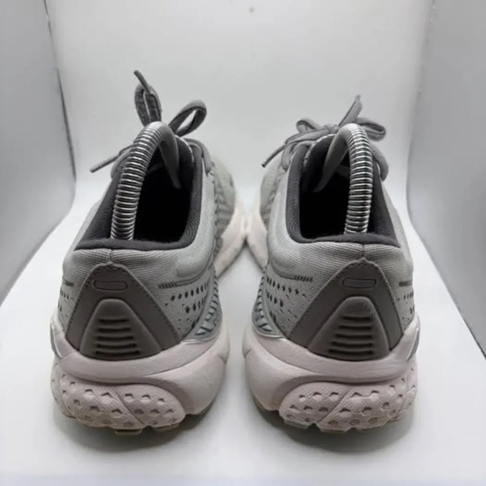 Brooks women’s gray