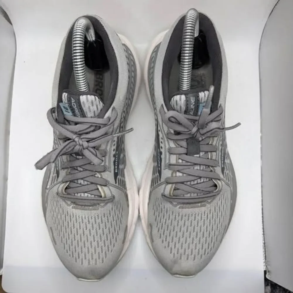 Brooks women’s gray