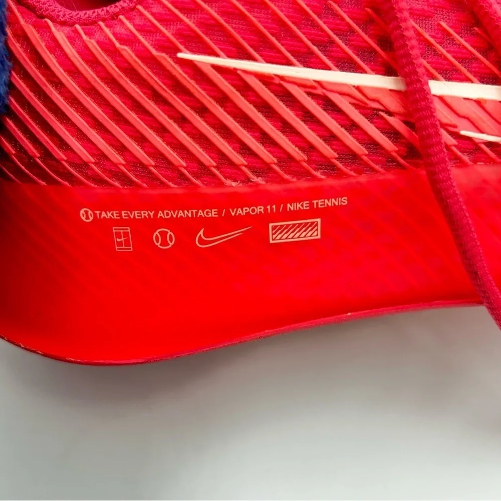 Nike dynamic red
