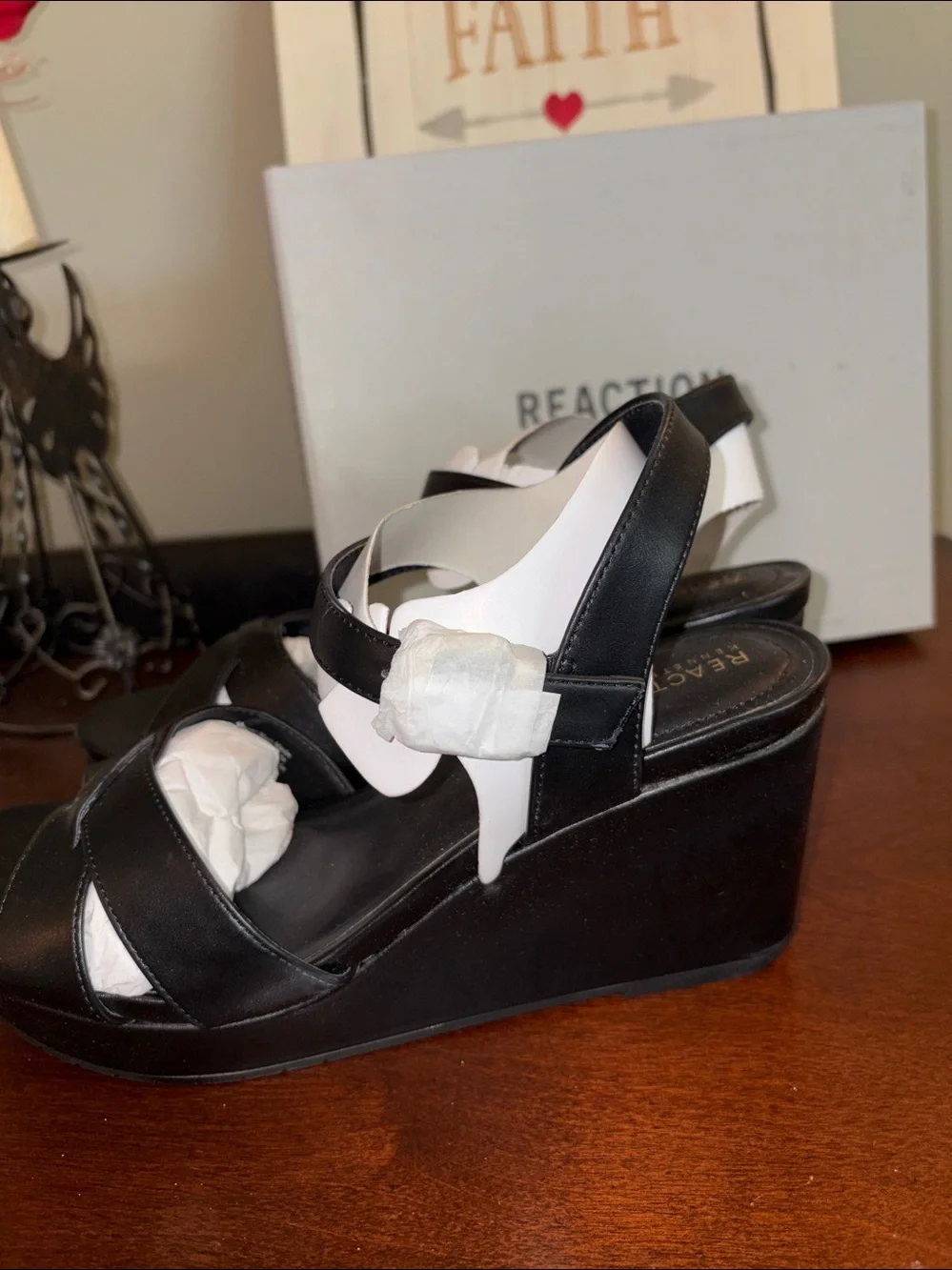 NIB Kenneth Cole Reaction Clarissa Black Platform Wedge Sandals sz 11 NWT