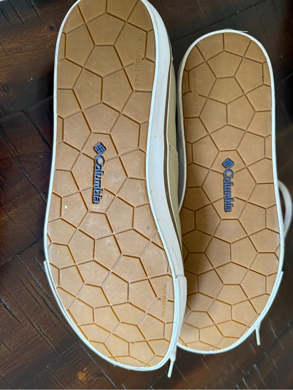 Columbia casual sneakers
