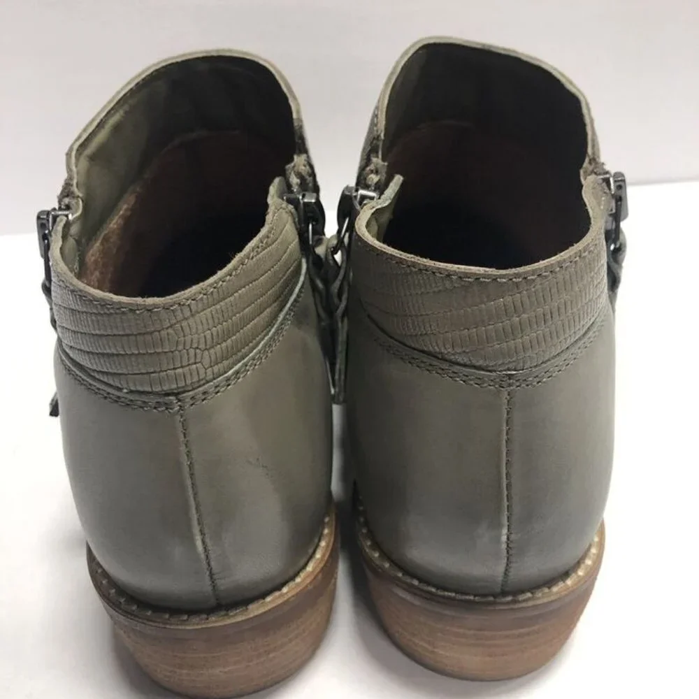 SoftWalk Women’s Rubi Zip Ankle Boot Size 8.5 M