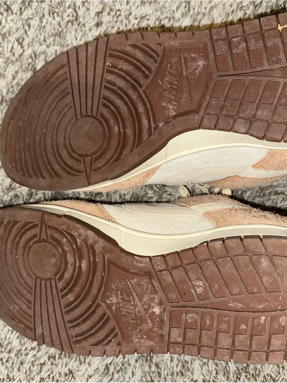 Nike low cushioned perforated