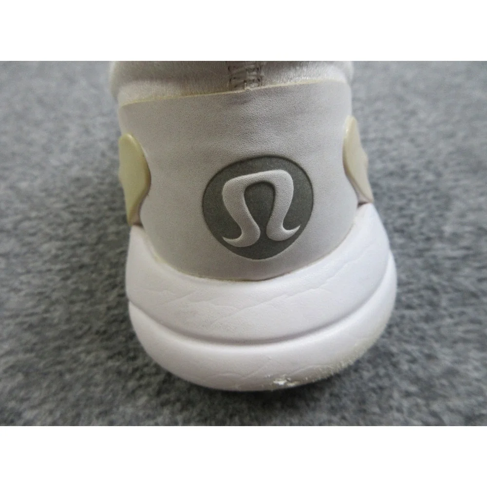 lululemon athletica tongue mesh please