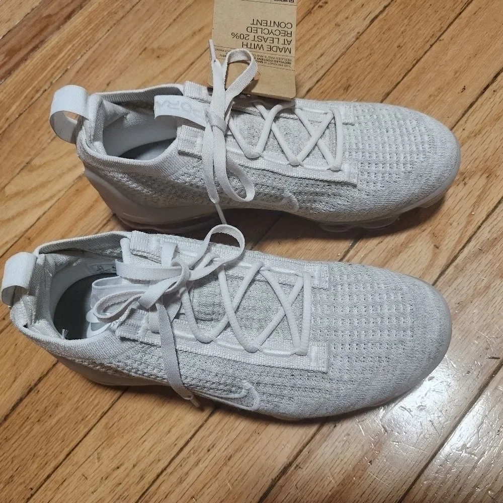 Nike heritage sneakers