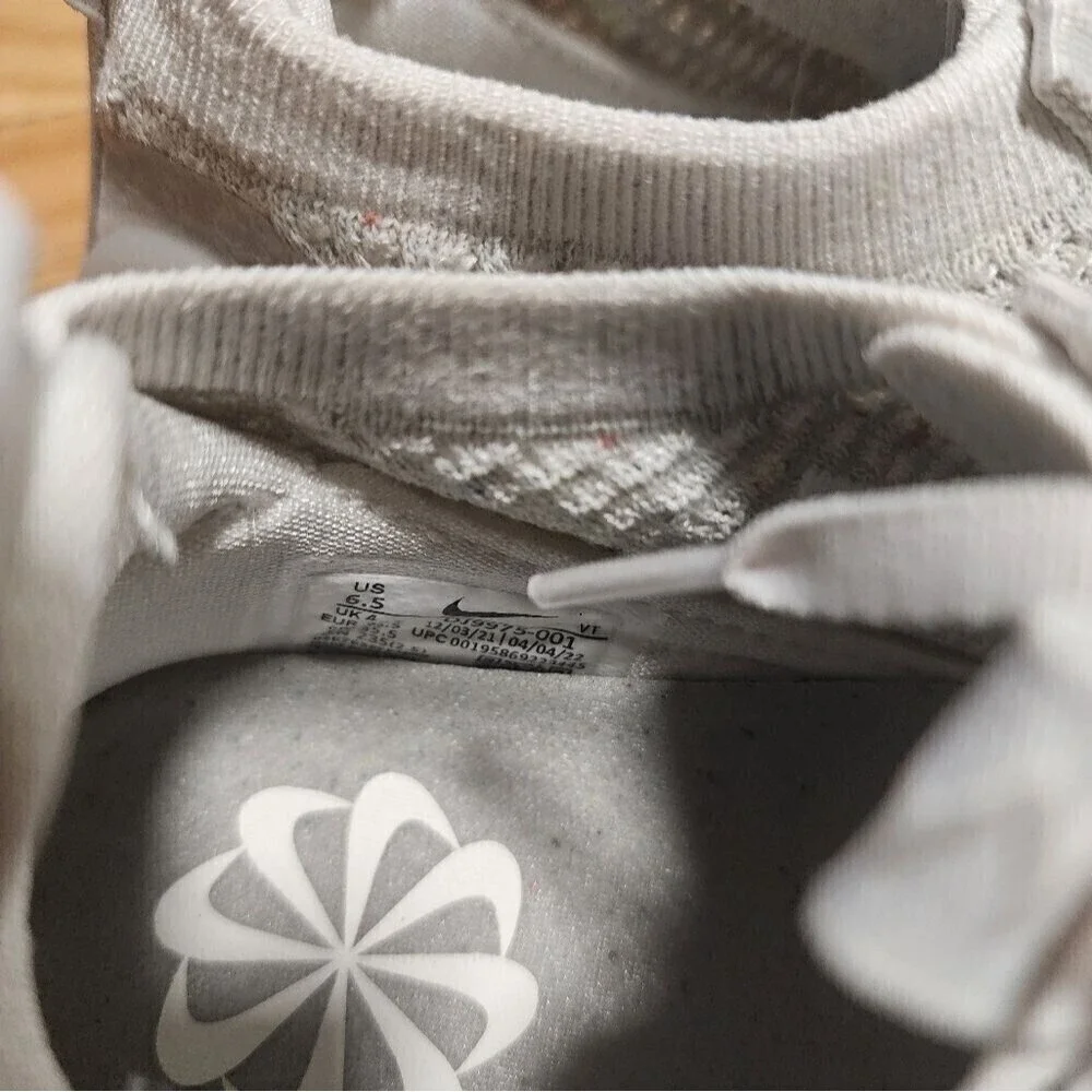 Nike styling heel