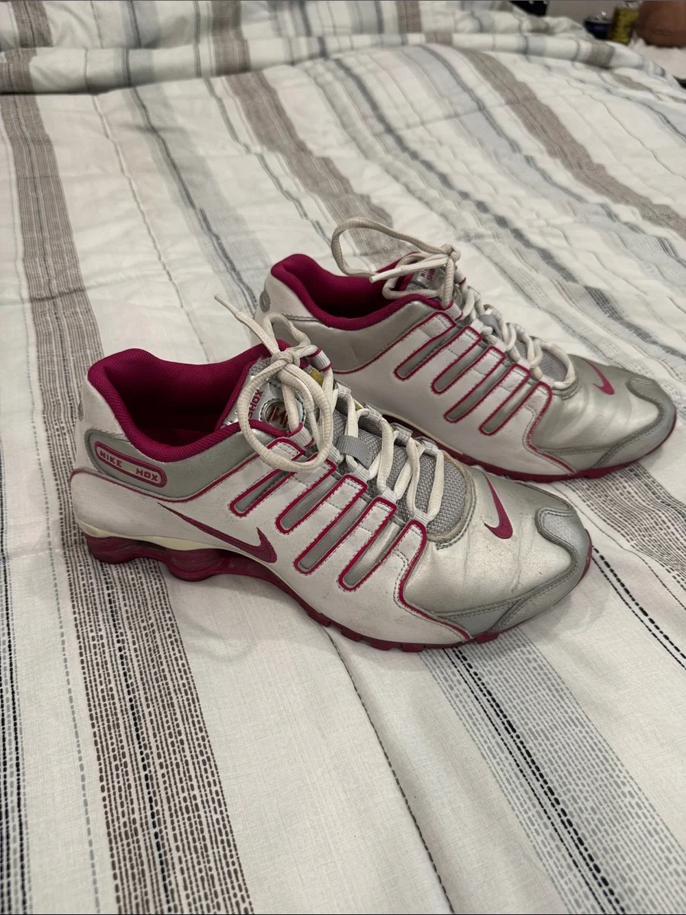 Nike Shox Women’s Silver and Magenta